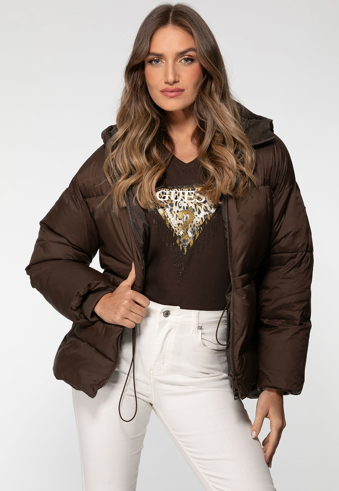 Jaqueta Guess Puffer Acinturada Marrom