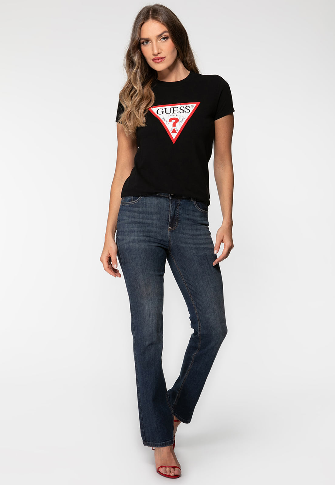 Camiseta Guess Triang Trad Desgastado Preto - Imagem 9