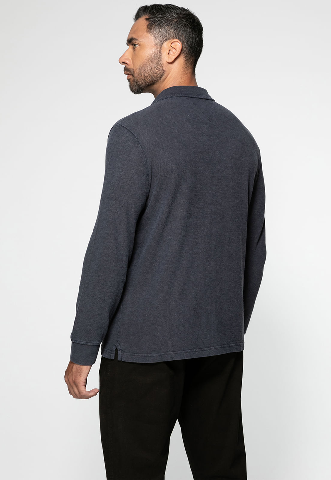 Camisa Malha Guess Tinturada Etiq Azul Escuro - Imagem 10