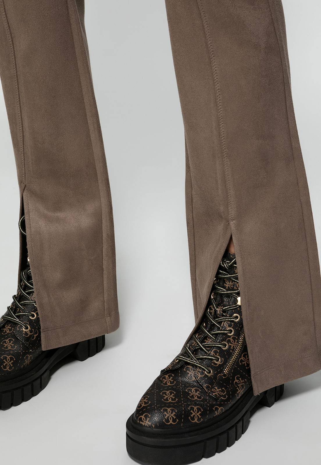 Calça Suede Eco Fenda Bege - Imagem 31