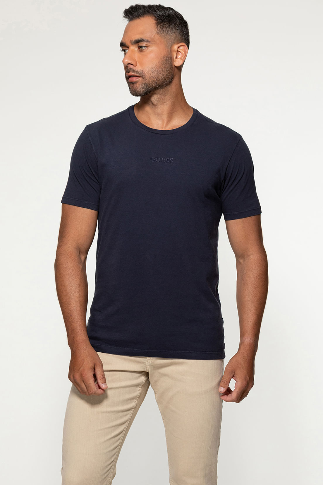 Camiseta Guess Bordado Pq Centro Azul Escuro