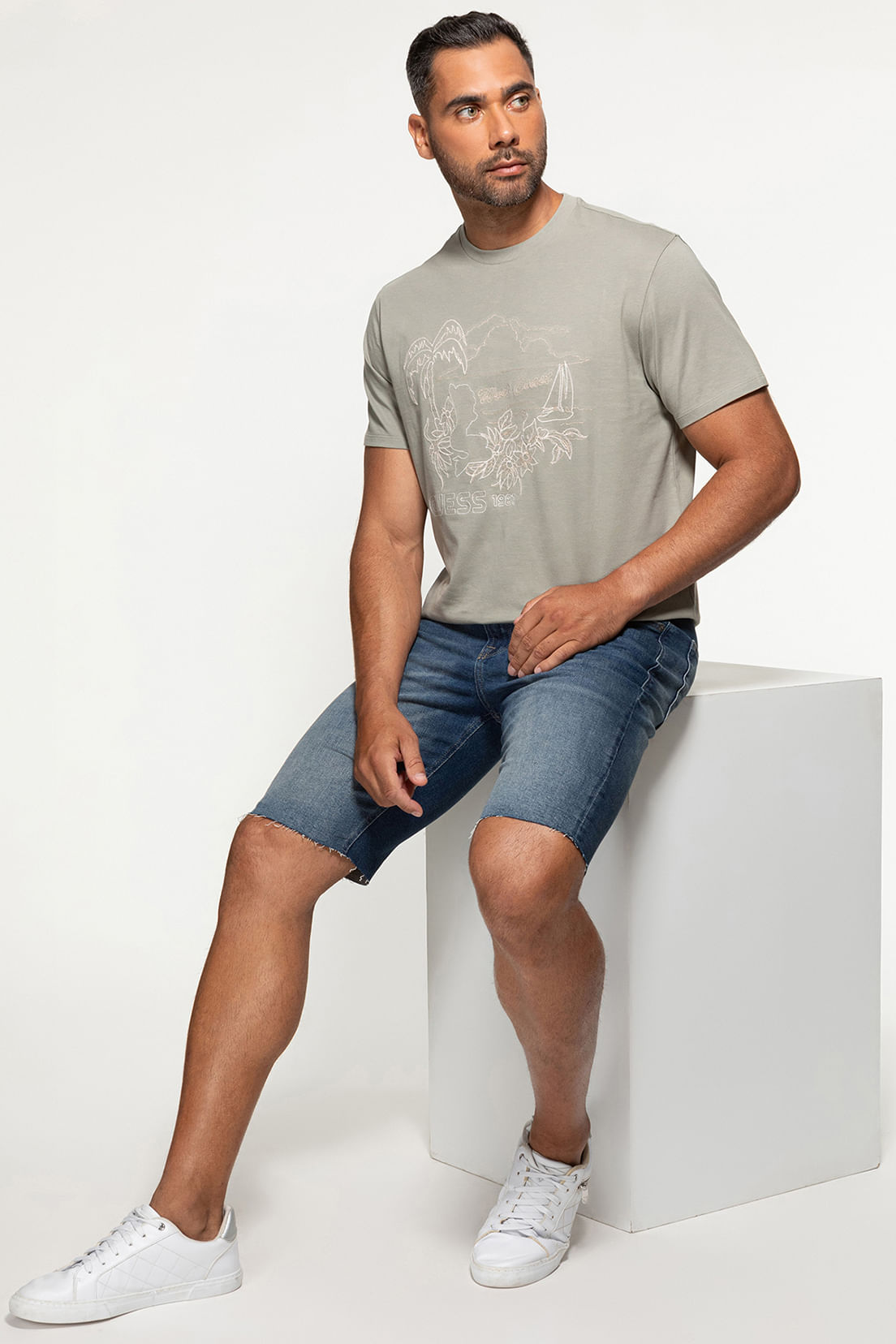 Bermuda Jeans Barra A Fio Azul - Imagem 15