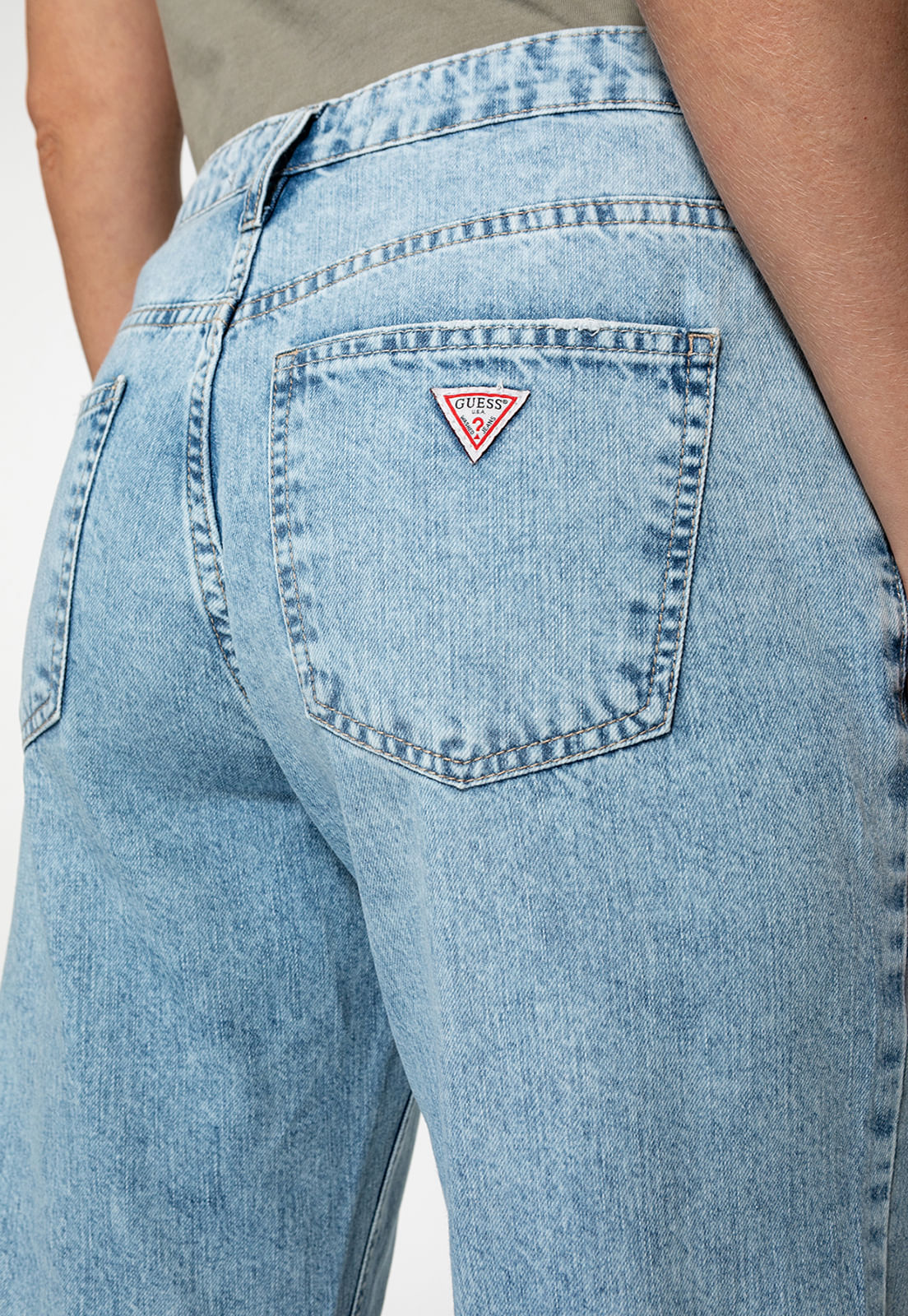 Calça Jeans Guess Boyfriend Azul Claro - Imagem 36