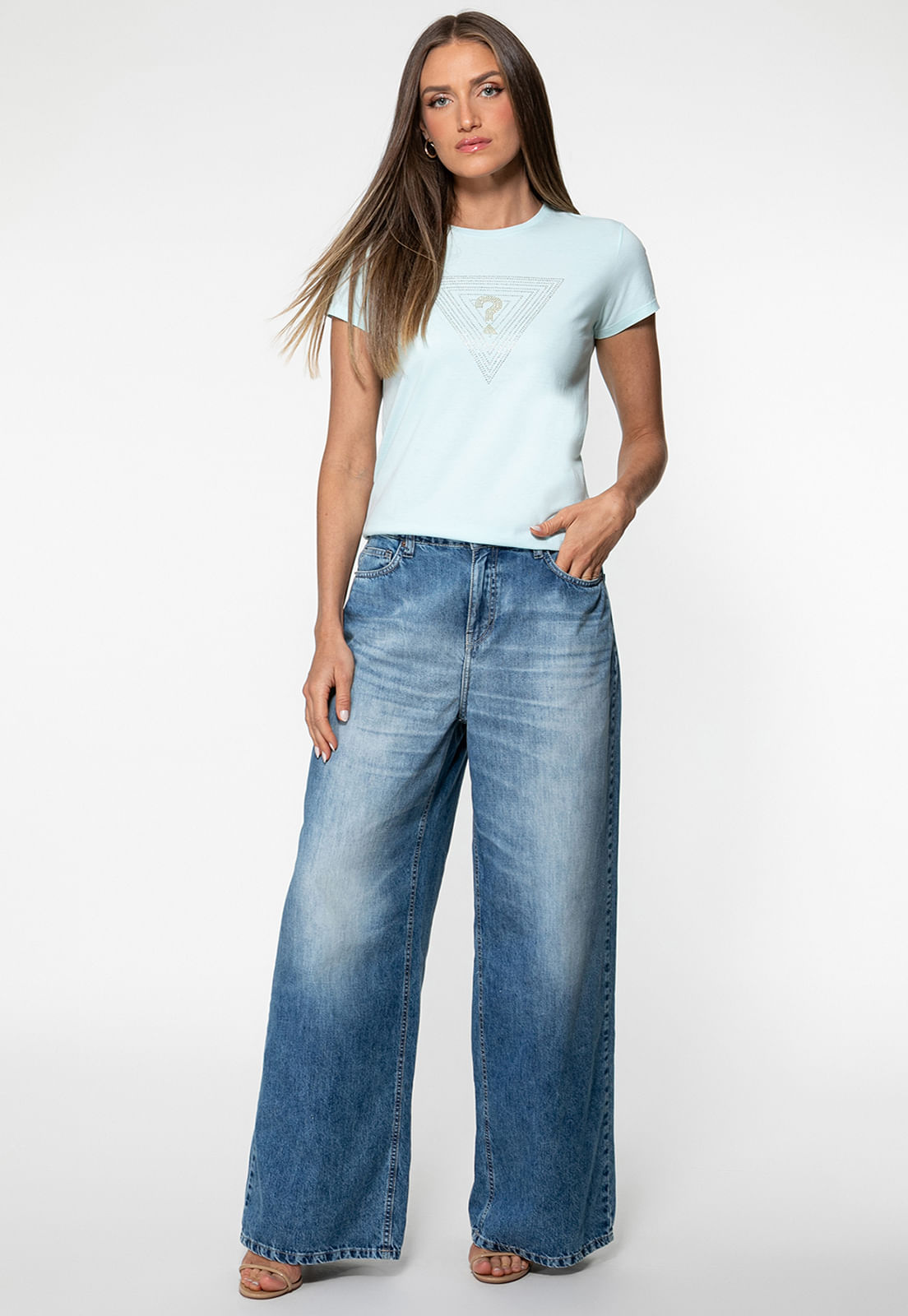 T-shirt Guess Triangs Hot Fix Azul Claro - Imagem 17