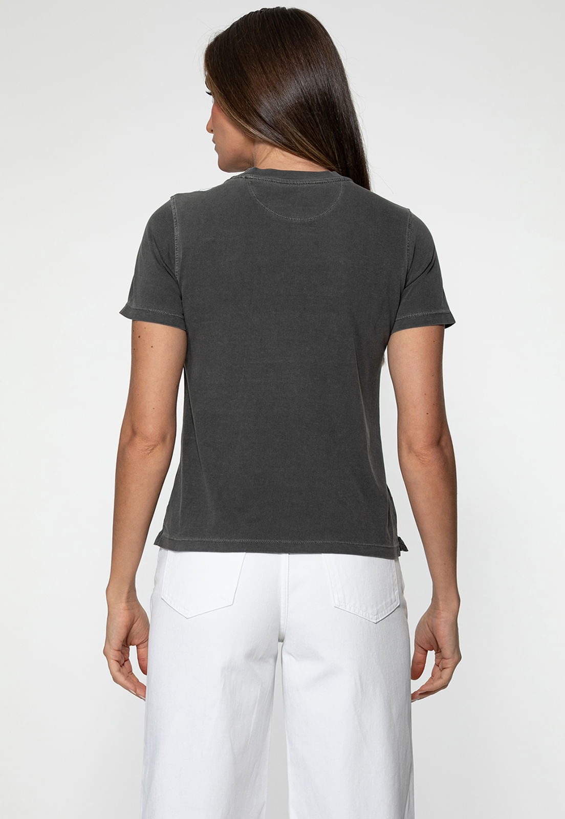 T-shirt Guess Triangulo Hot Fix Cristal Preto - Imagem 14