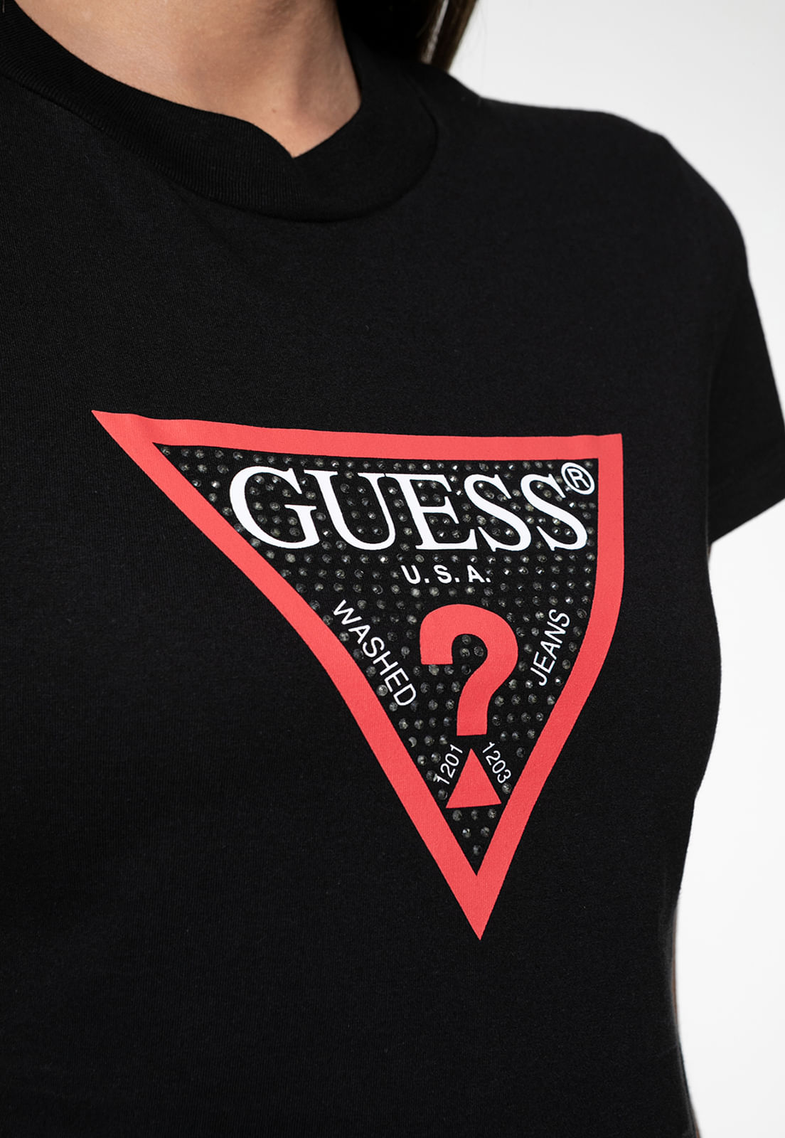 Cropped Guess Triangulo Logo Hotfix Preto - Imagem 13