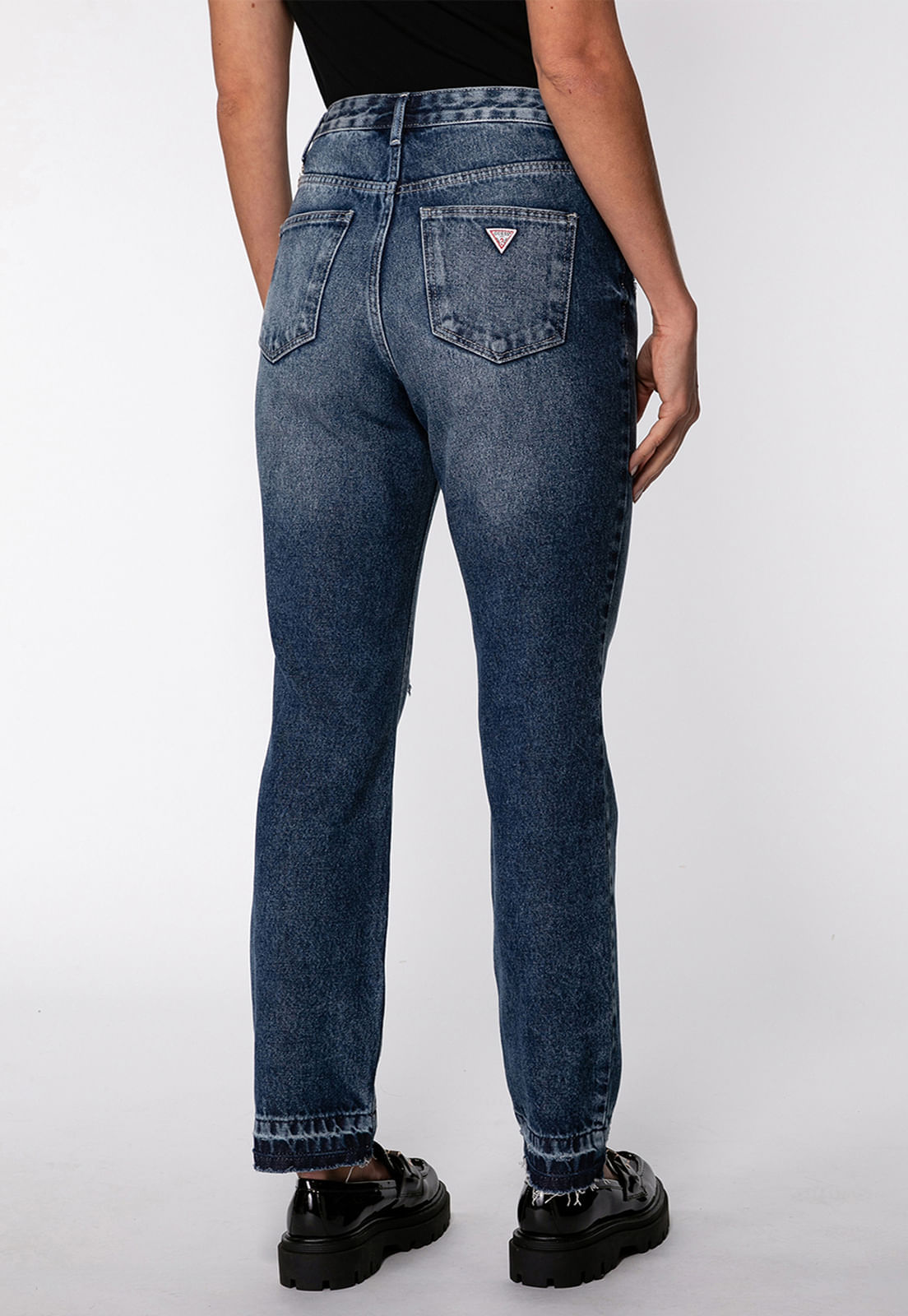 Calça Mom Jeans Correntinhas Azul - Imagem 13
