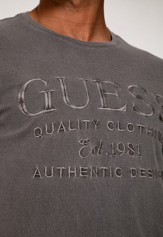 Camiseta Bordado Estonado Preto - Imagem 13