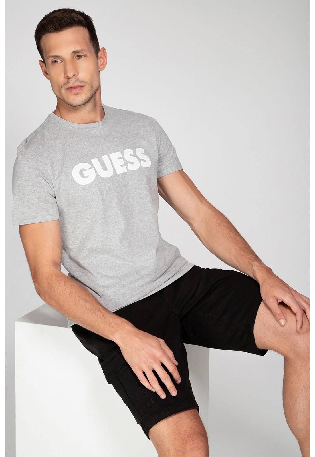 Camiseta Silk Guess Emborrachado Cinza - Imagem 20