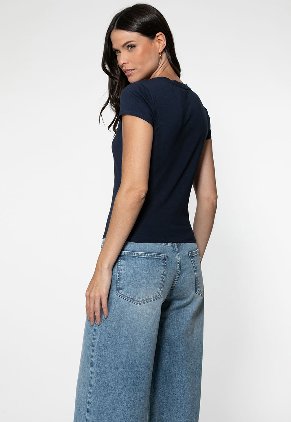 Camiseta Guess Slim Fit Eco Azul Escuro - Imagem 4