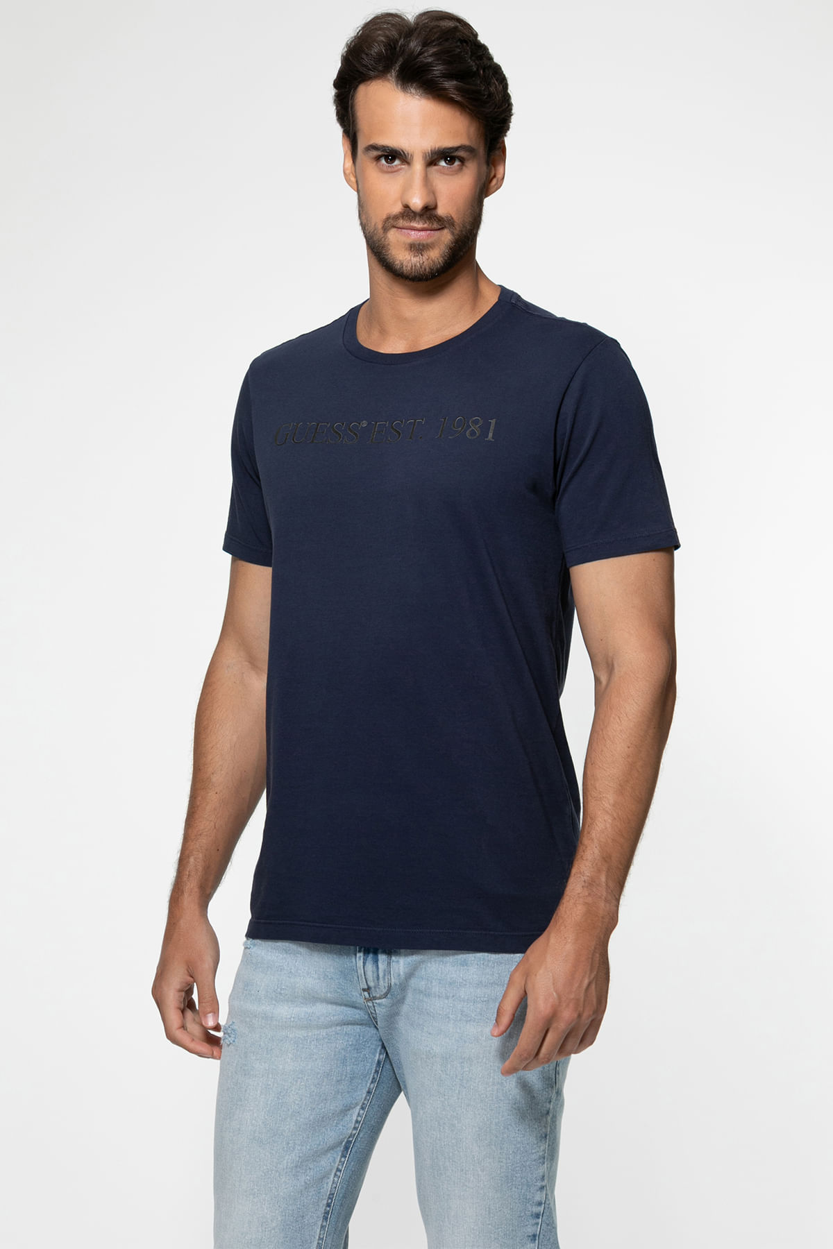 Camiseta Guess Est 1981 Relevo Azul Escuro