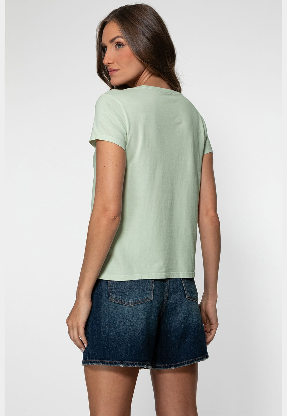 Camiseta Etiqueta Guess Triangulo Verde Claro - Imagem 11