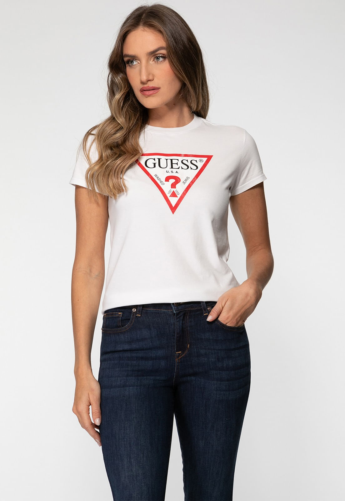 Camiseta Guess Triang Trad Desgastado Branco - Imagem 24